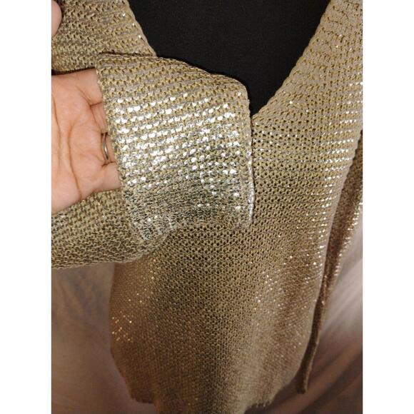 BCBG Max Azria Foil Brushed Sliver Sweater MSRP 198.00 Size Medium - Picture 7 of 9